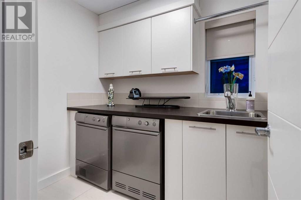 Single Family House for Sale in  Aspen Meadows Hill SW Aspen Woods Calgary 