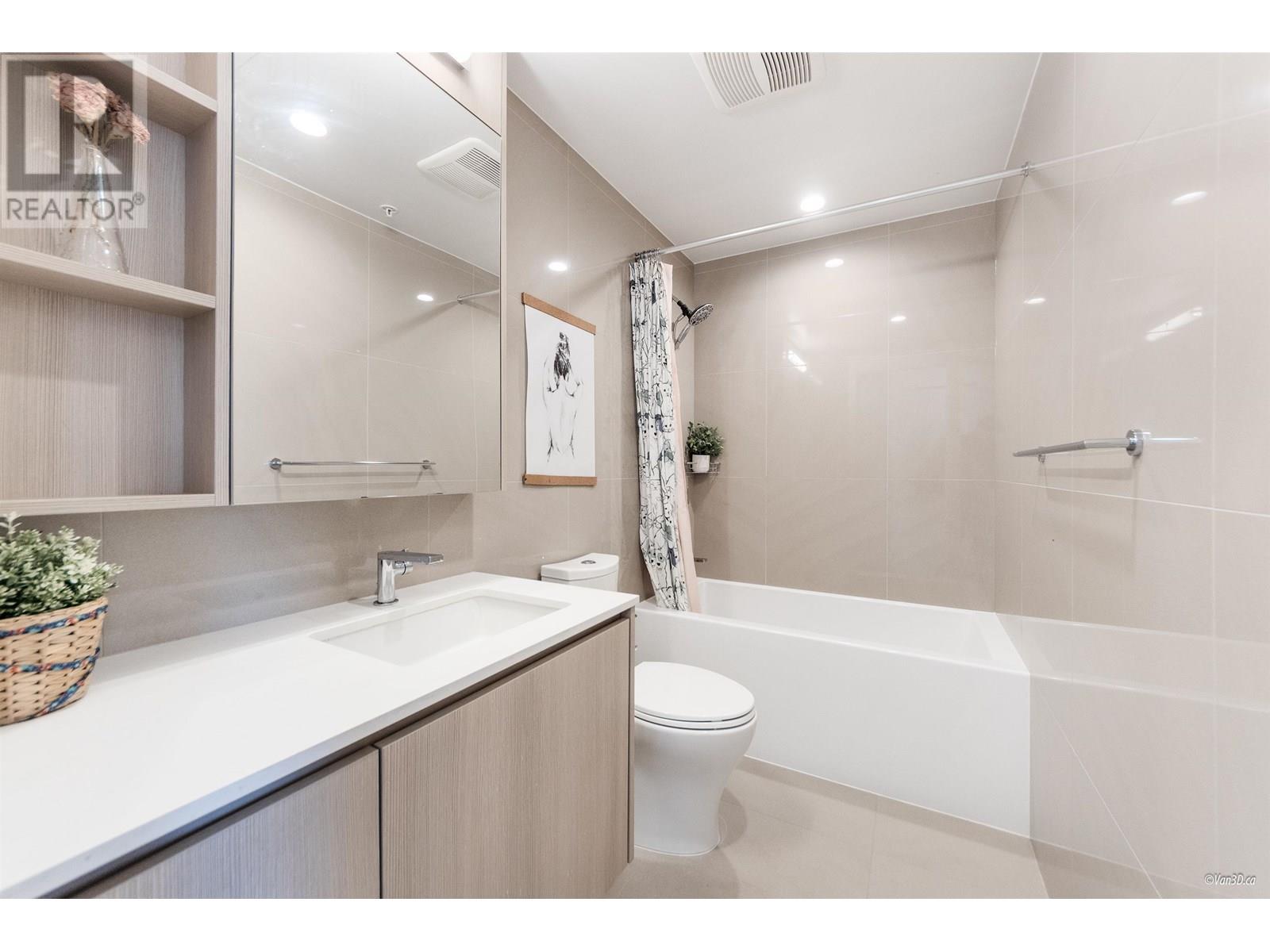 Photo 9 of 807 618 Carnarvon Street, New Westminster BC