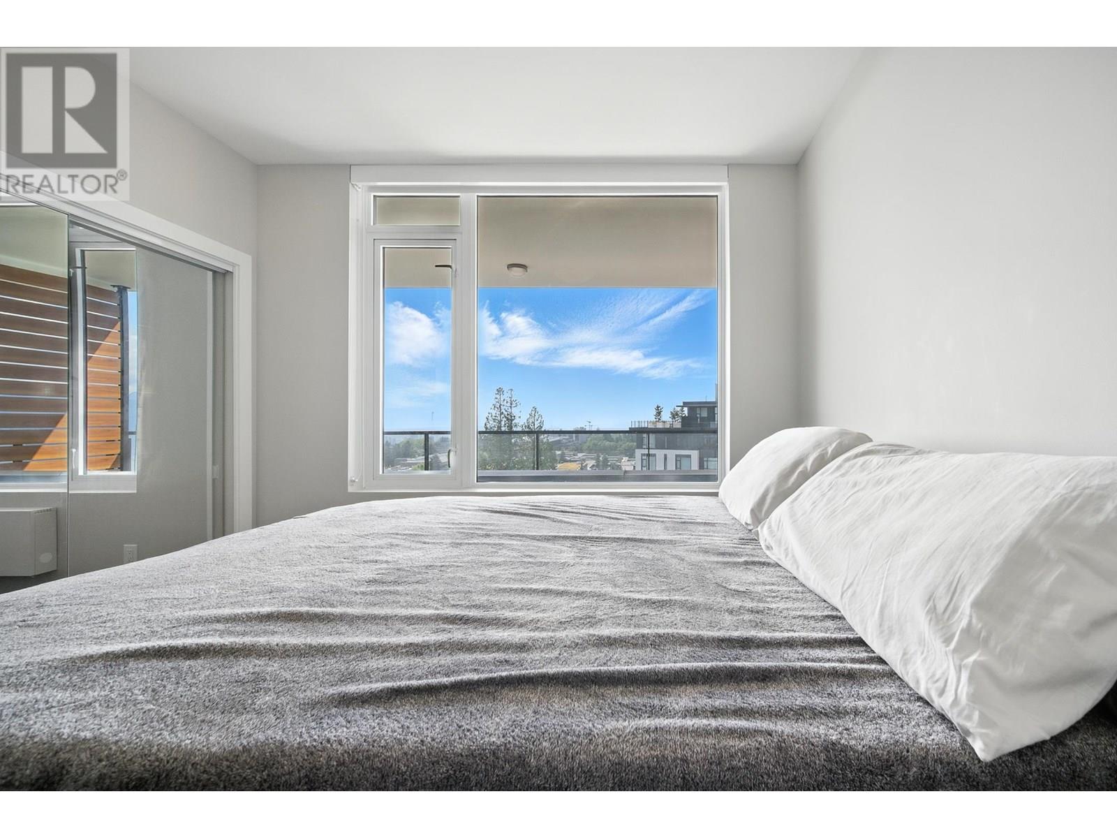 Photo 8 of 1106 8725 University Crescent, Burnaby BC