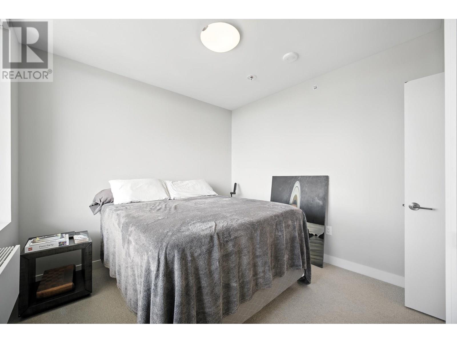 Photo 10 of 1106 8725 University Crescent, Burnaby BC