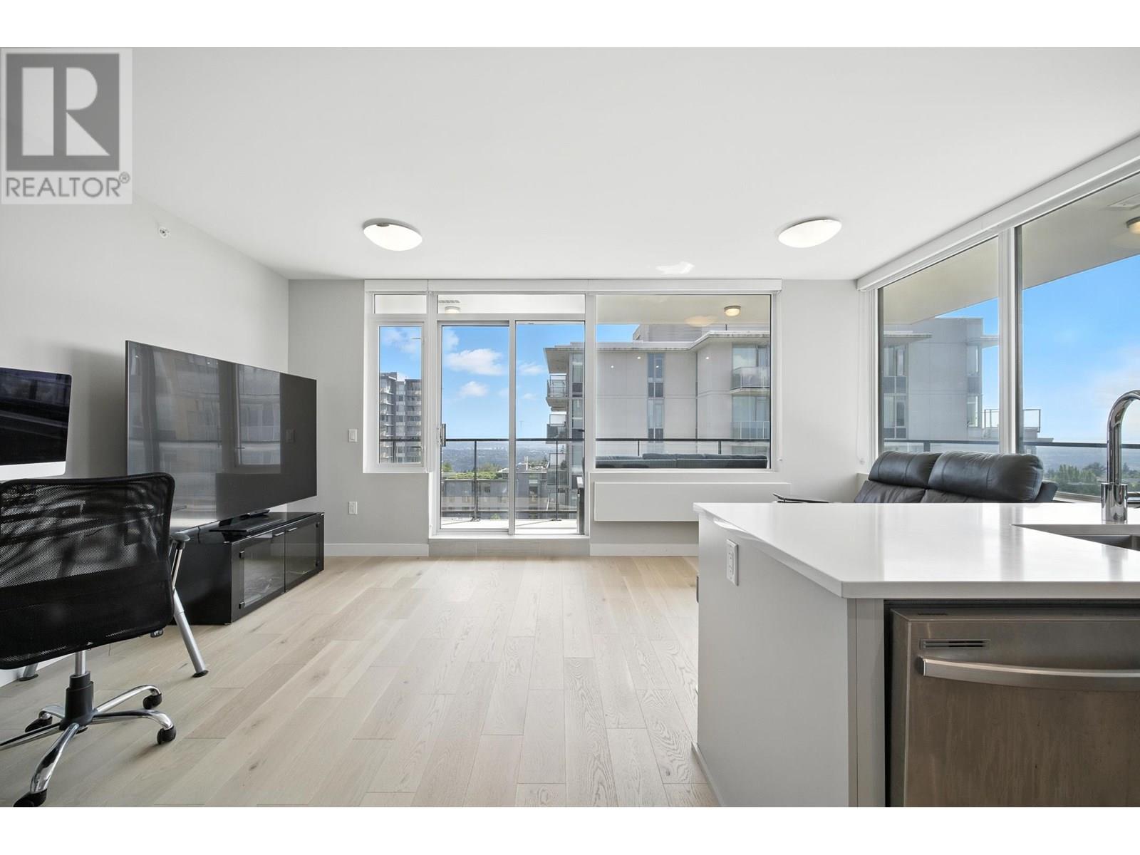 Photo 18 of 1106 8725 University Crescent, Burnaby BC