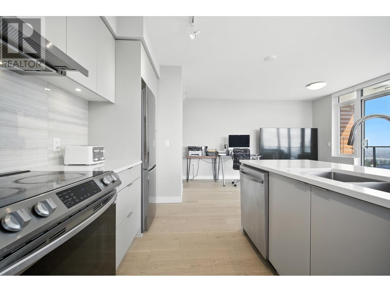 Photo 22 of 1106 8725 University Crescent, Burnaby BC