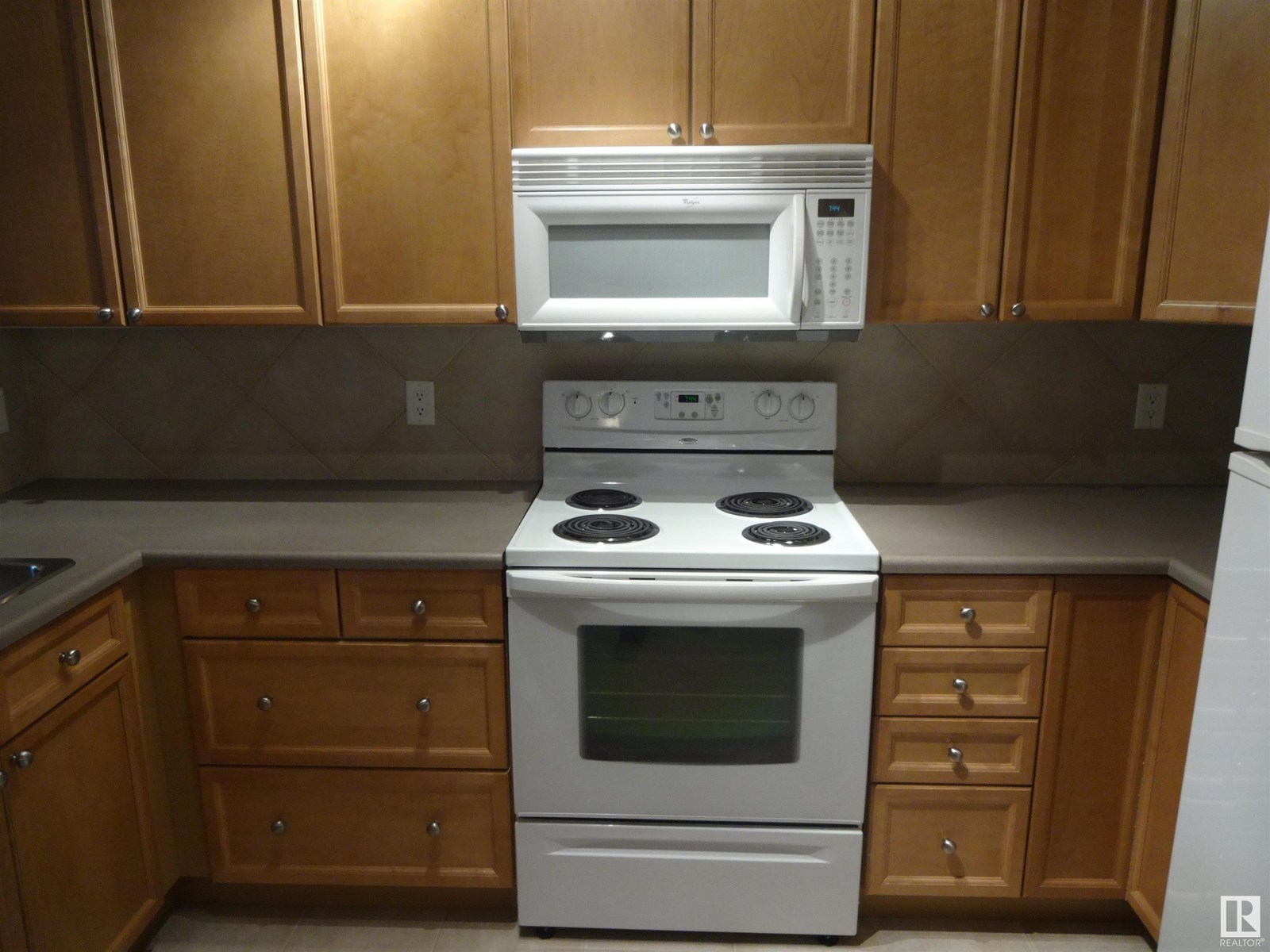 Photo 4 of 114 226 Macewan Road Sw, Edmonton AB