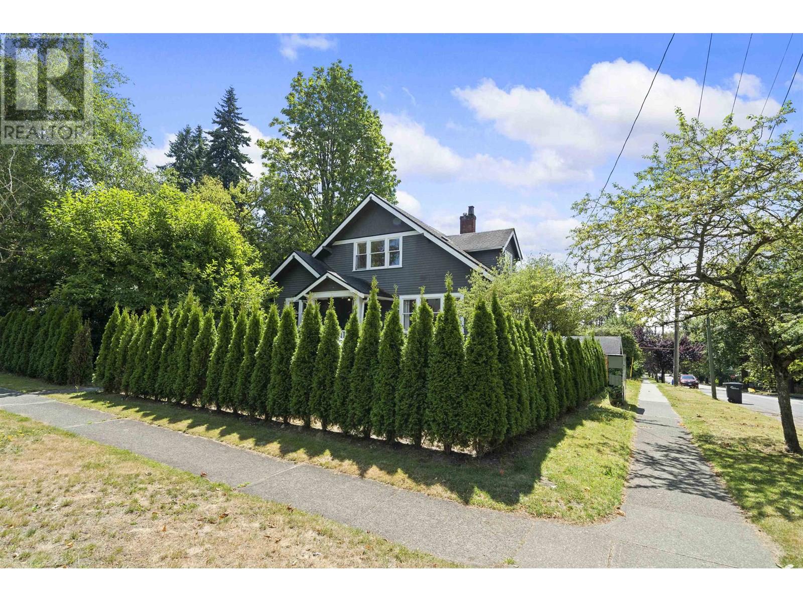 Photo 2 of 3492 W 34th Avenue, Vancouver BC
