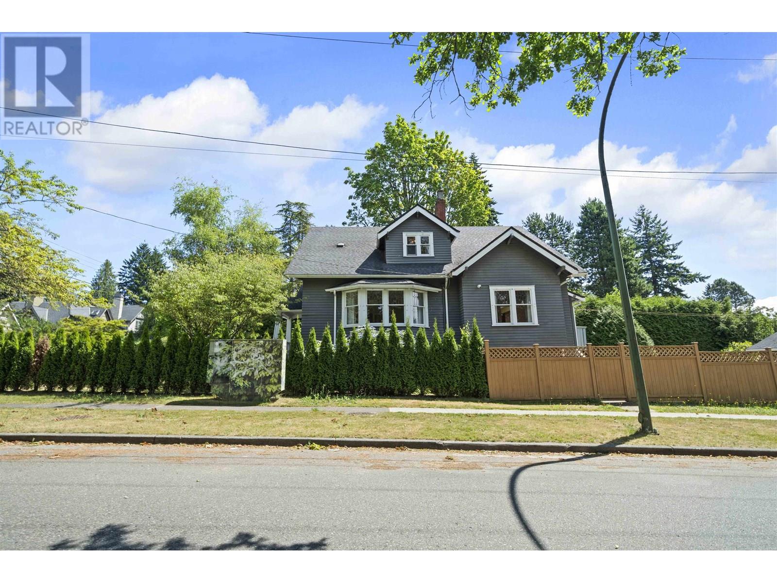 Photo 8 of 3492 W 34th Avenue, Vancouver BC