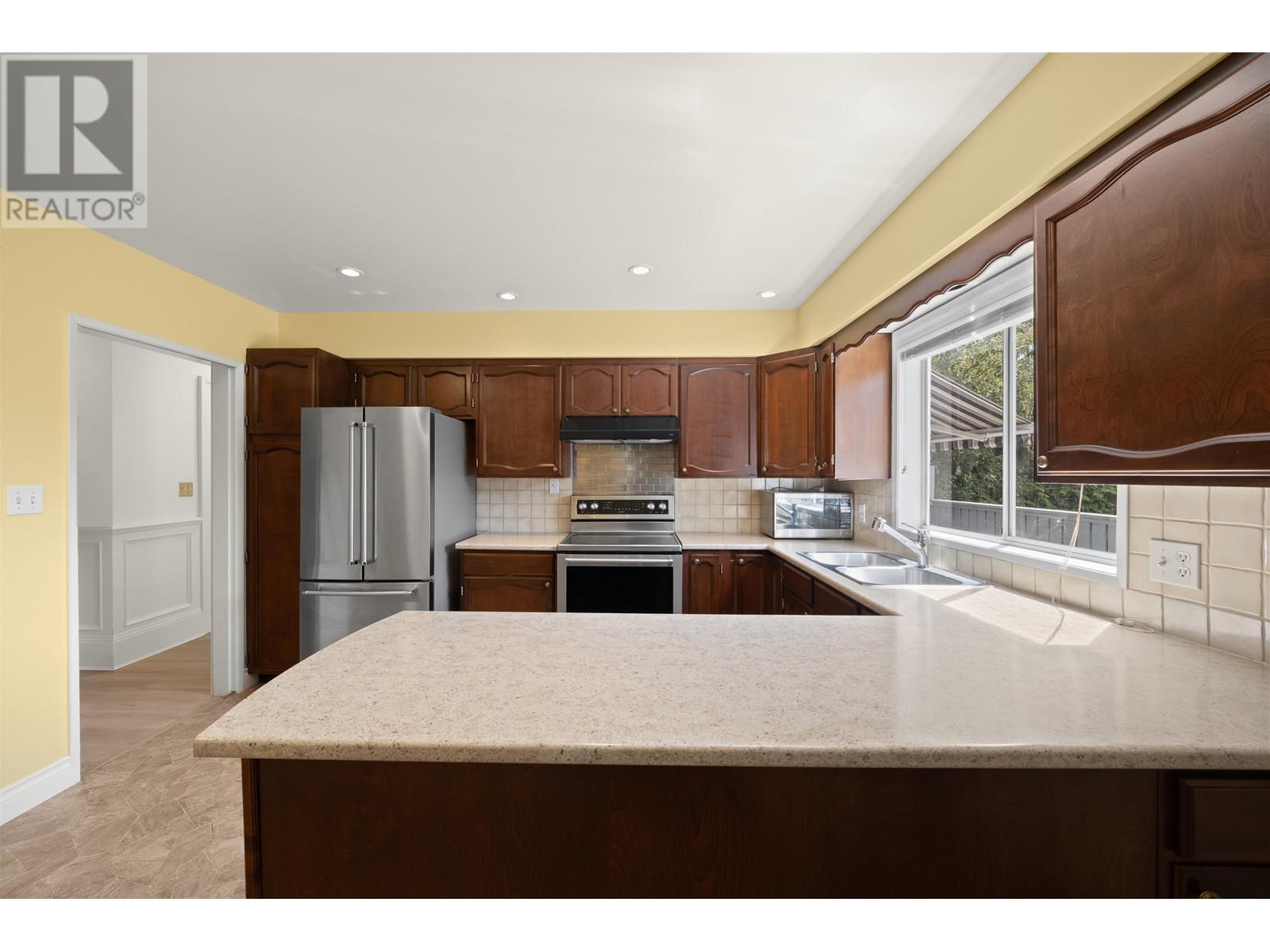 Photo 12 of 3492 W 34th Avenue, Vancouver BC