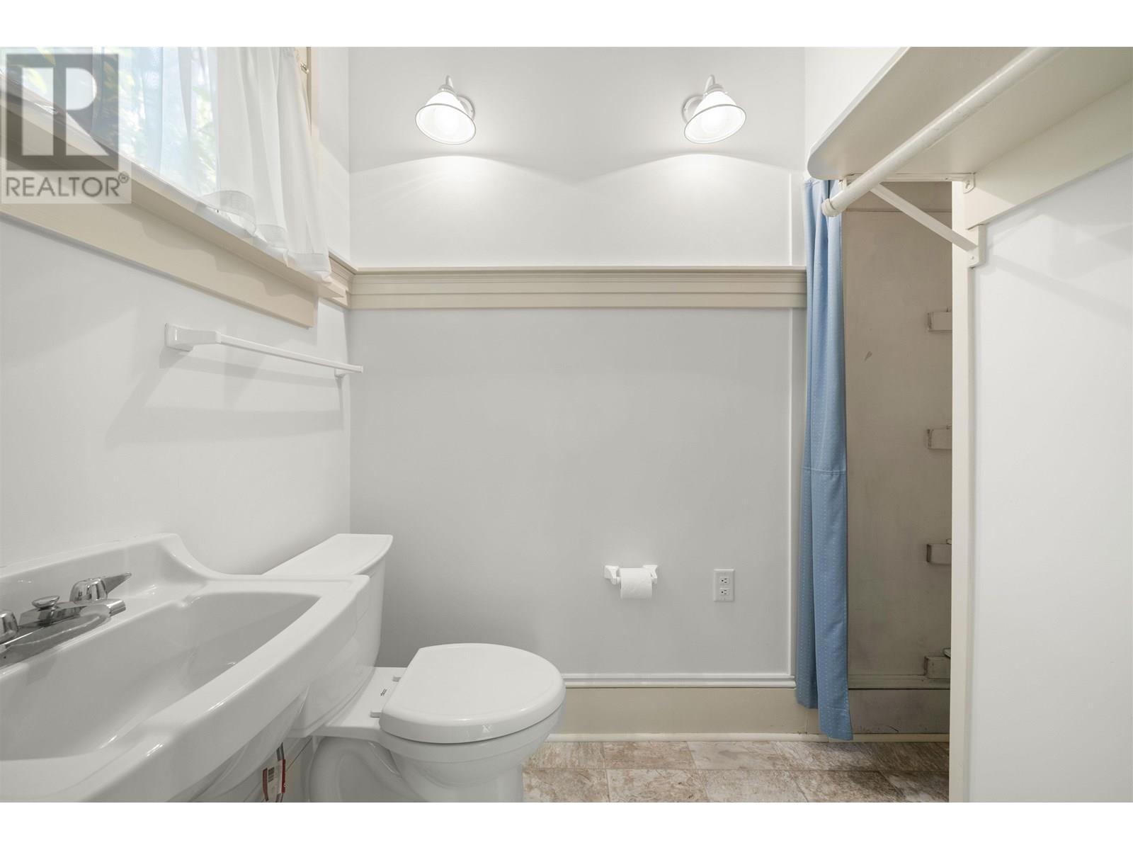 Photo 23 of 3492 W 34th Avenue, Vancouver BC