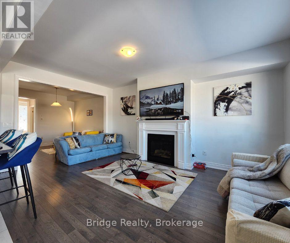 Photo 19 of 199 Huntingford Trail, Woodstock ON