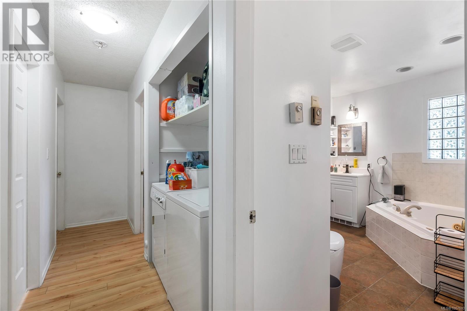 Photo 16 of 1587 Judoba Pl, Saanich BC