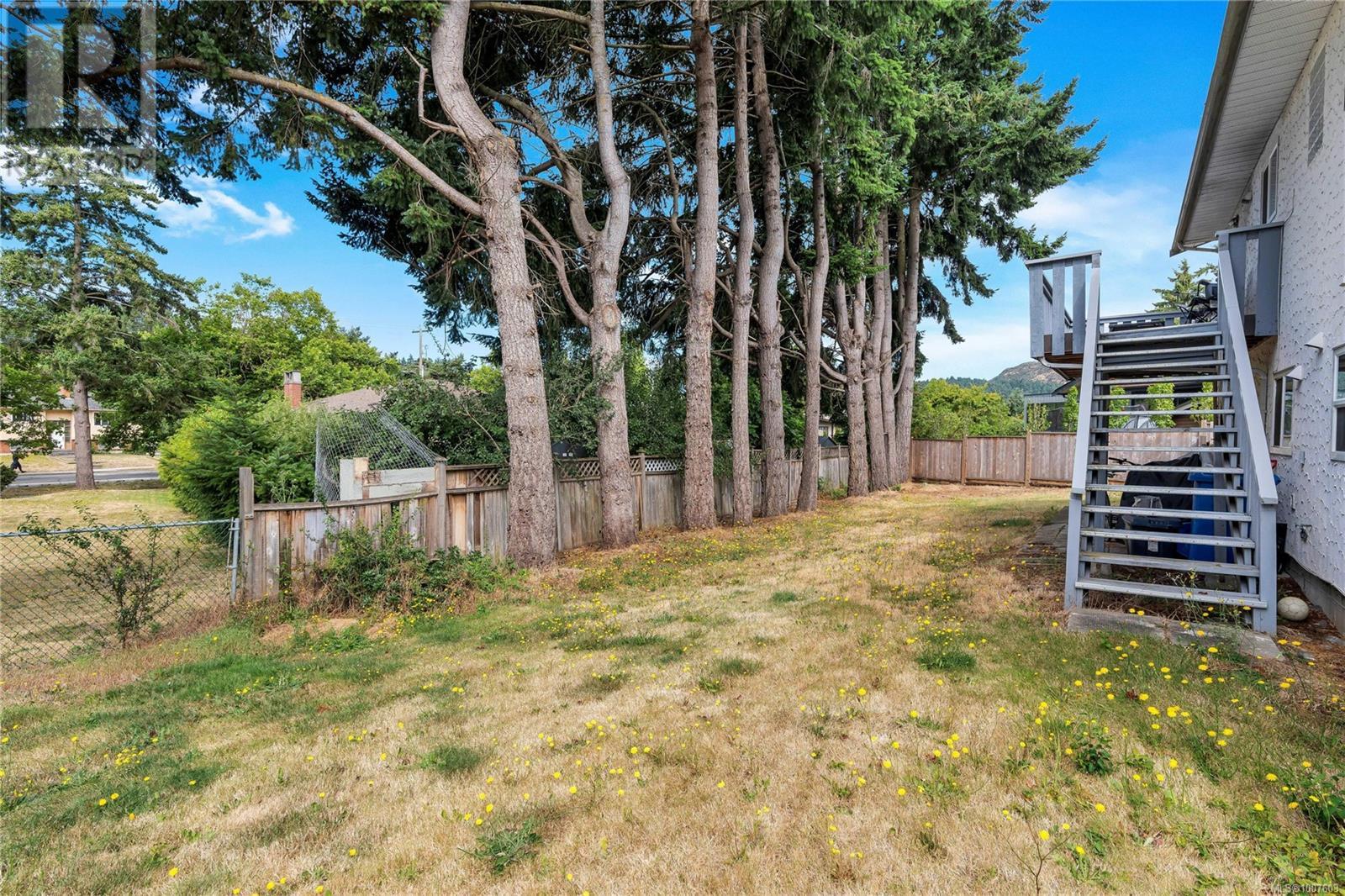 Photo 35 of 1587 Judoba Pl, Saanich BC
