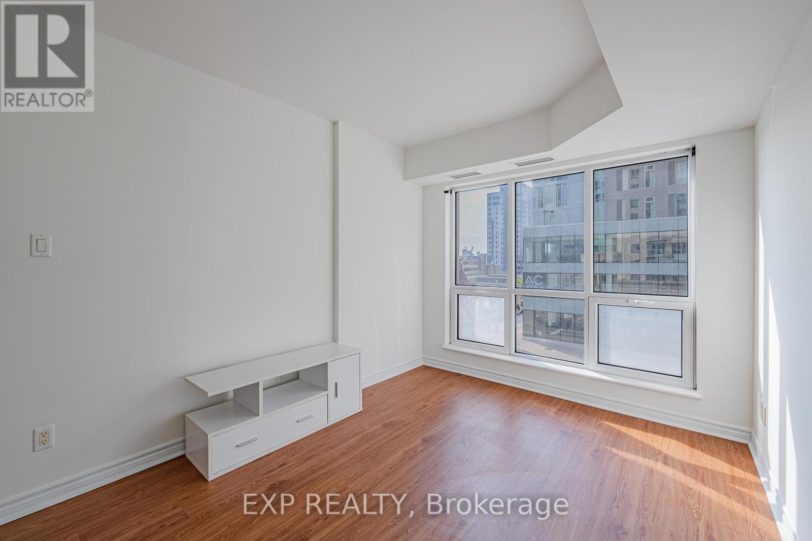 Photo 29 of 302 200 Rideau Street, Ottawa ON