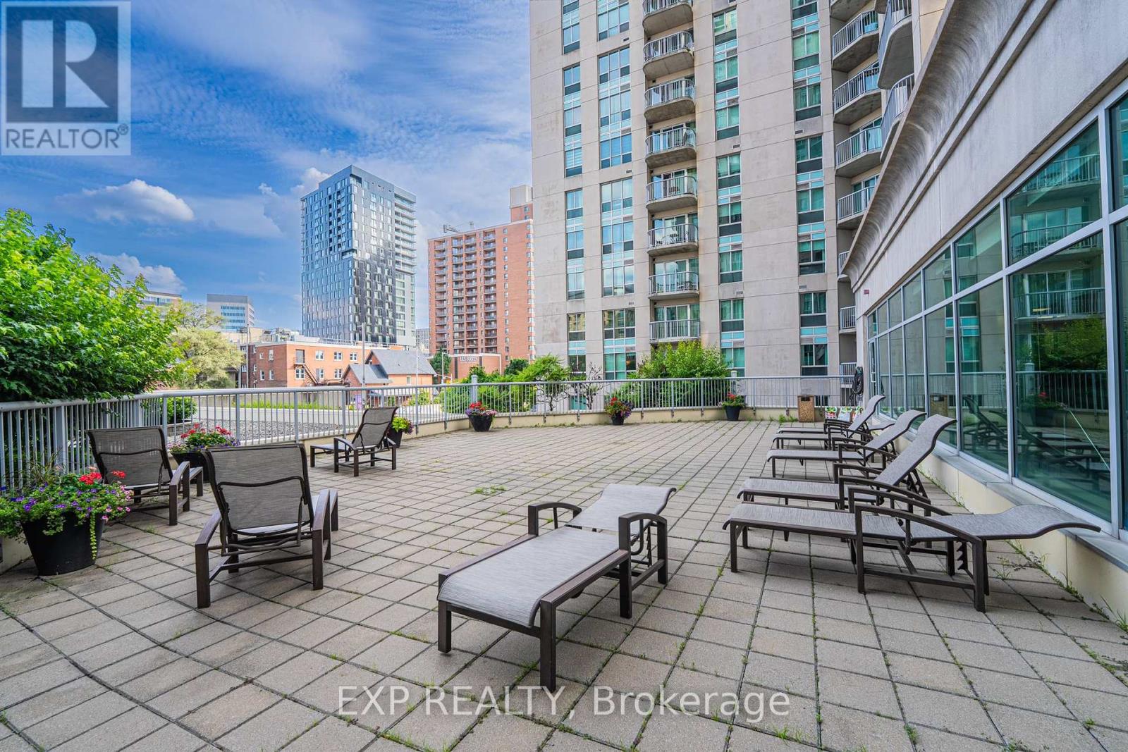 Photo 40 of 302 200 Rideau Street, Ottawa ON