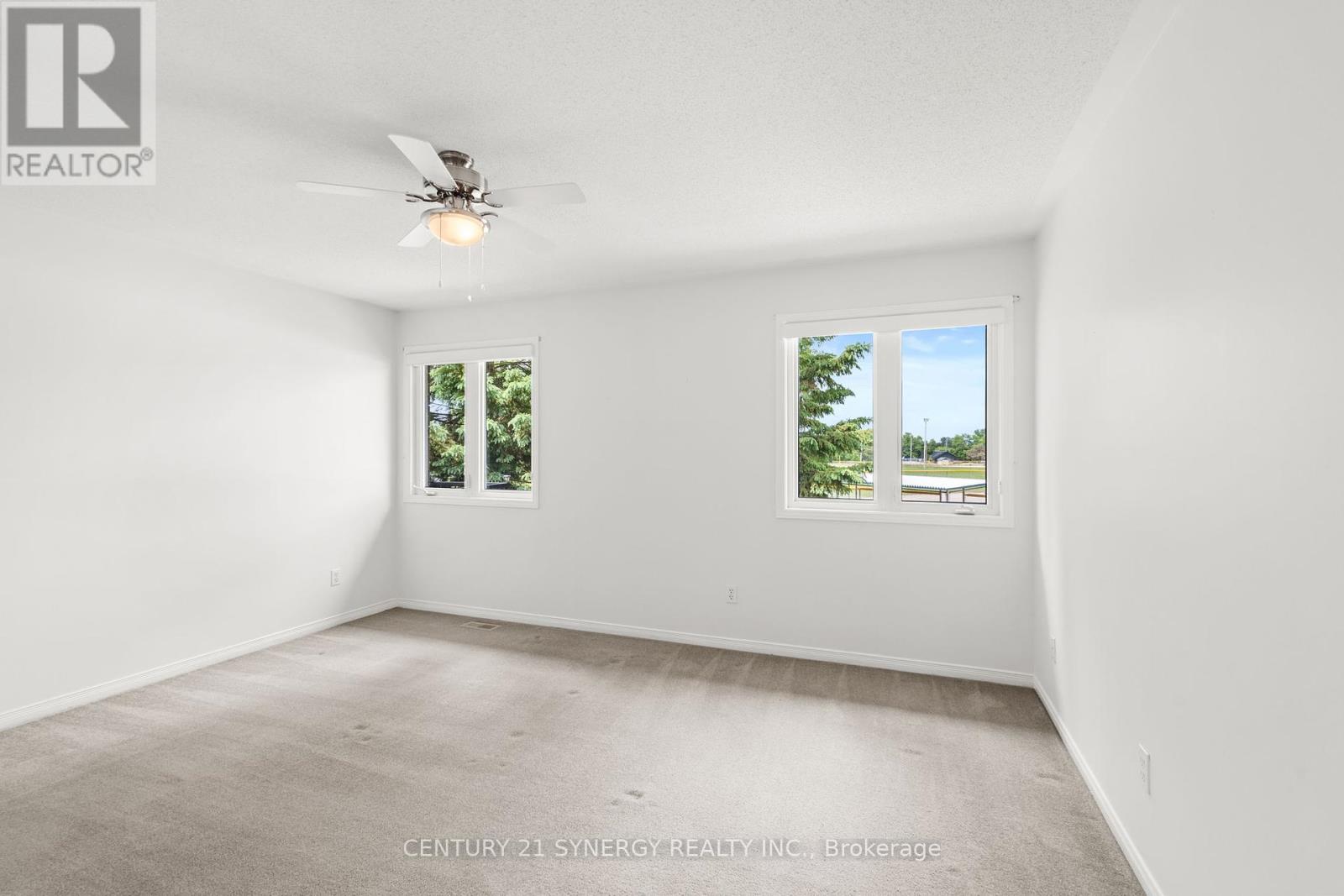 Photo 7 of 54 Dr Gordon Crescent, North Grenville ON