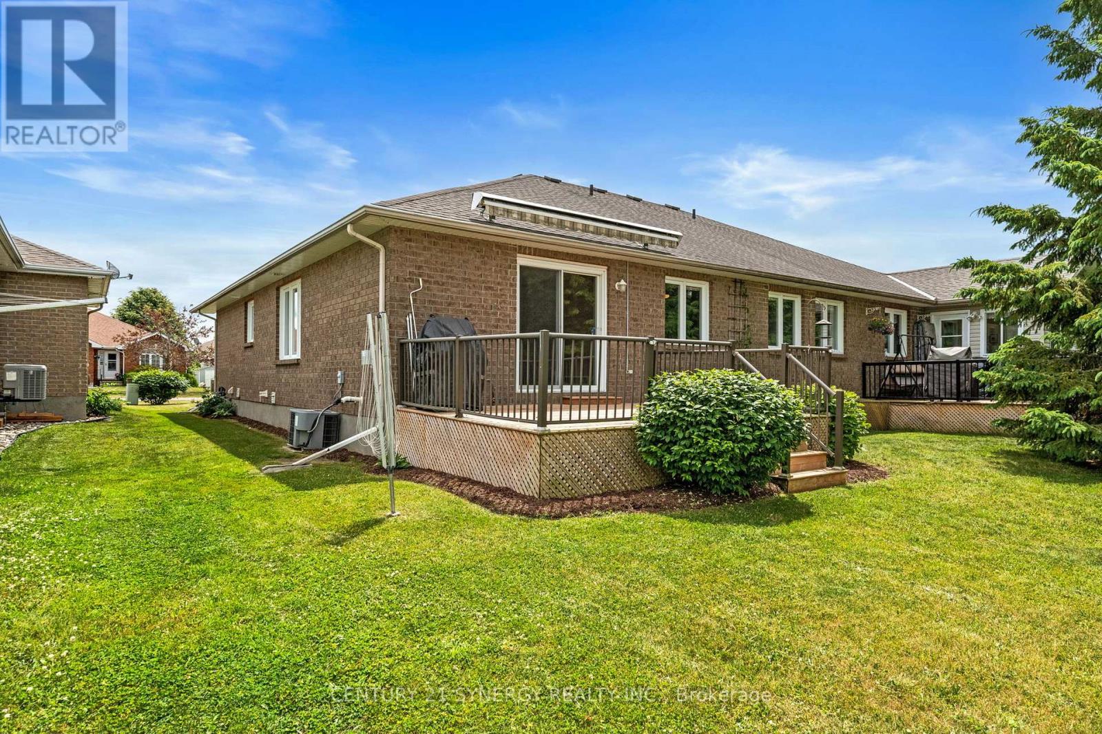 Photo 5 of 54 Dr Gordon Crescent, North Grenville ON