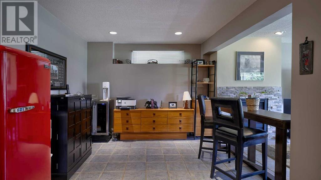 Single Family House for Sale in  Douglas Ridge Place SE Douglasdale/Glen Calgary 