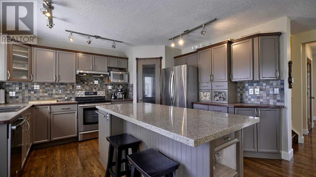 Single Family House for Sale in  Douglas Ridge Place SE Douglasdale/Glen Calgary 