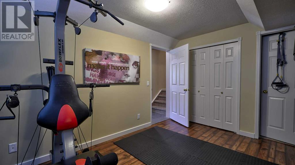 Single Family House for Sale in  Douglas Ridge Place SE Douglasdale/Glen Calgary 