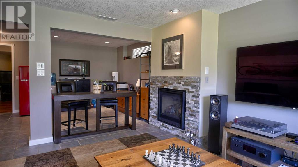 Single Family House for Sale in  Douglas Ridge Place SE Douglasdale/Glen Calgary 