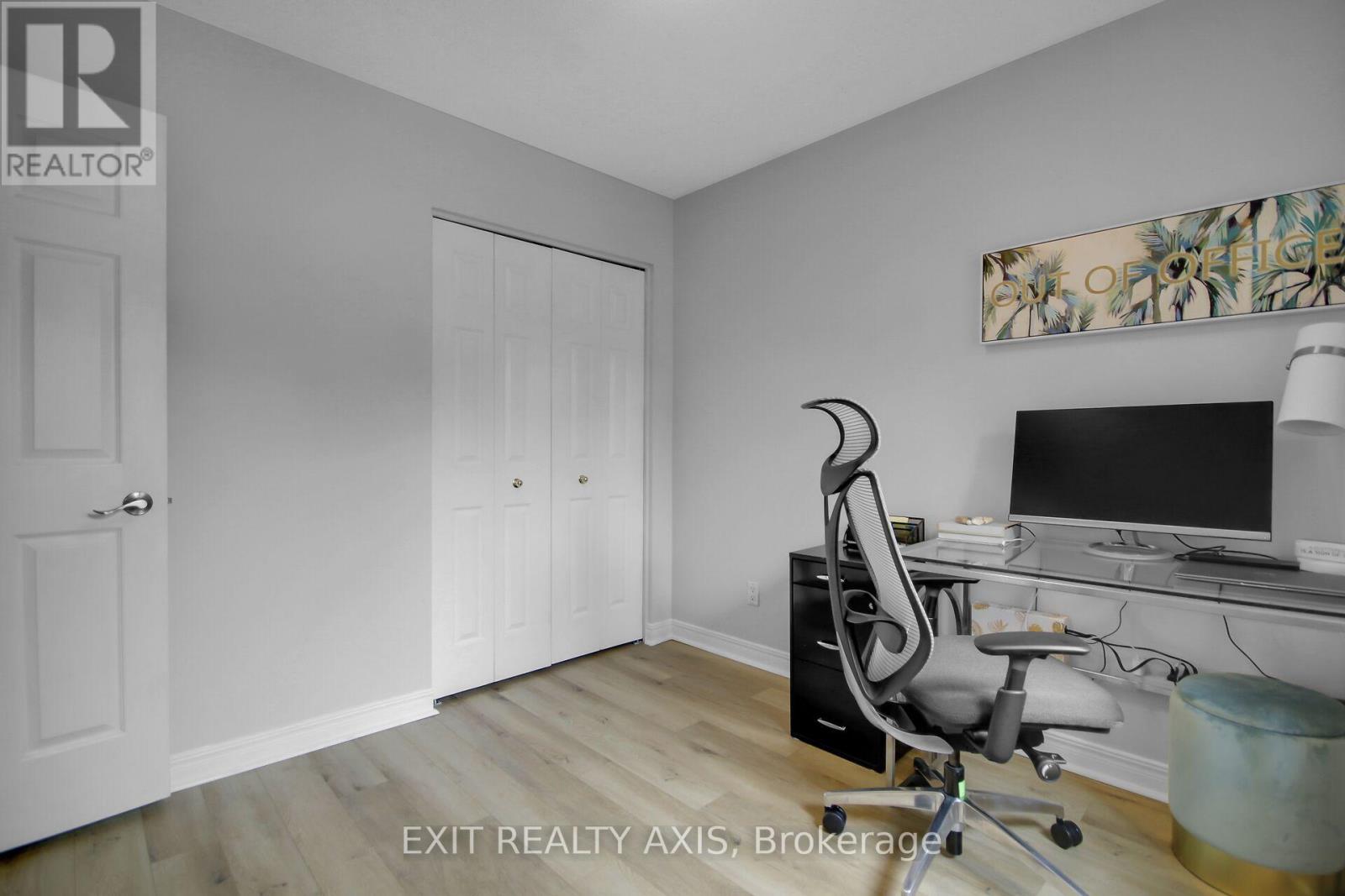 Photo 27 of 155 Longshire Circle, Ottawa ON