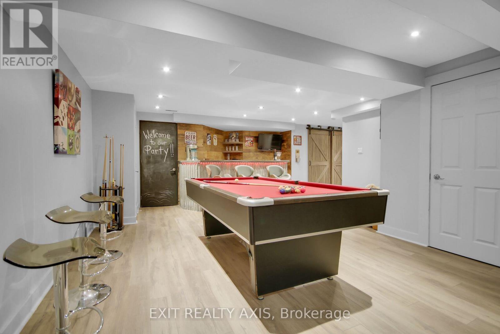 Photo 32 of 155 Longshire Circle, Ottawa ON