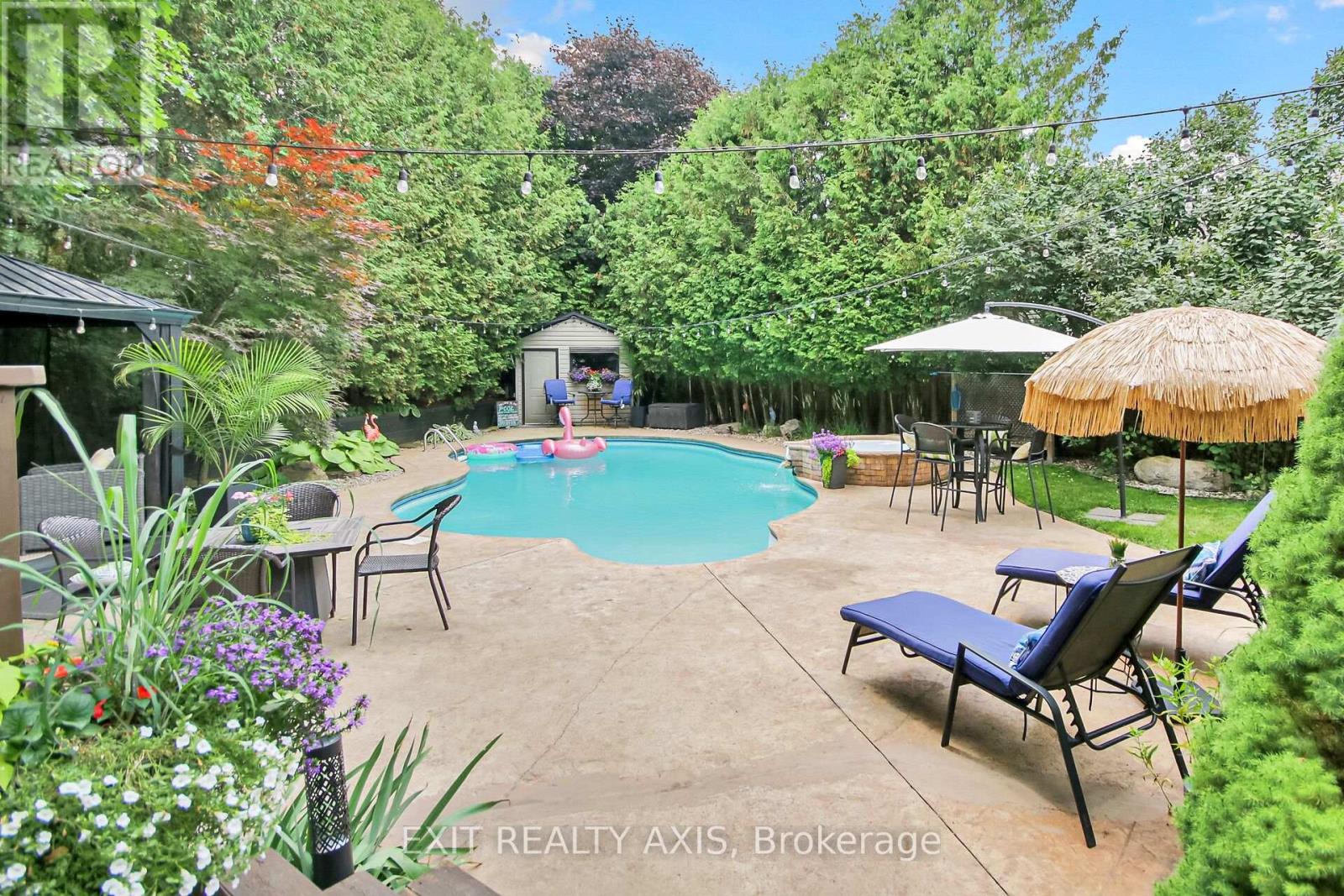 Photo 36 of 155 Longshire Circle, Ottawa ON