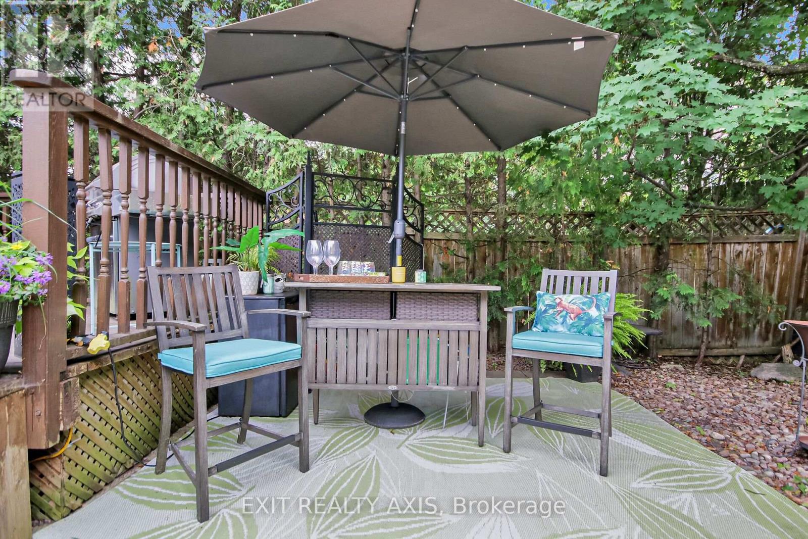 Photo 38 of 155 Longshire Circle, Ottawa ON