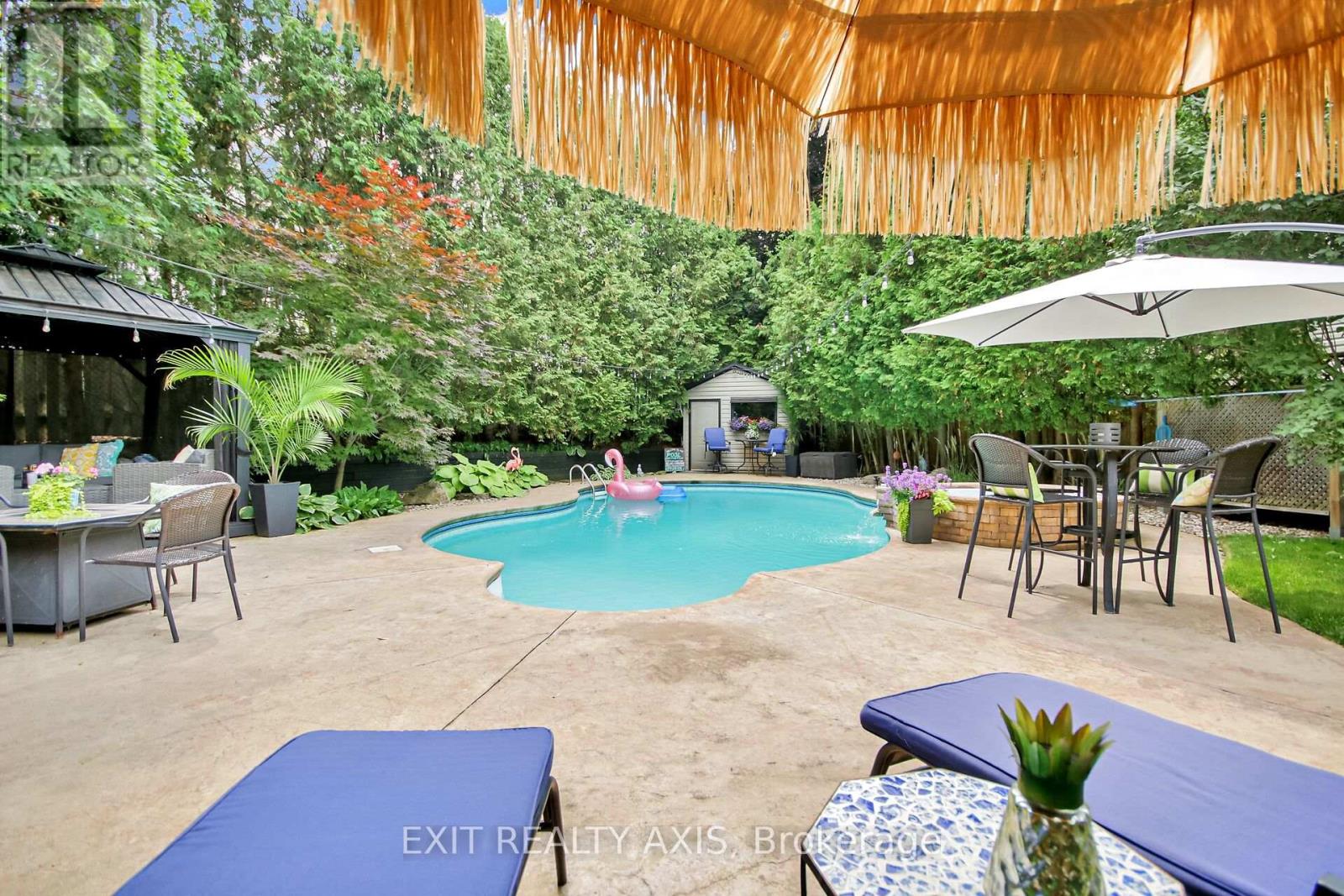 Photo 39 of 155 Longshire Circle, Ottawa ON
