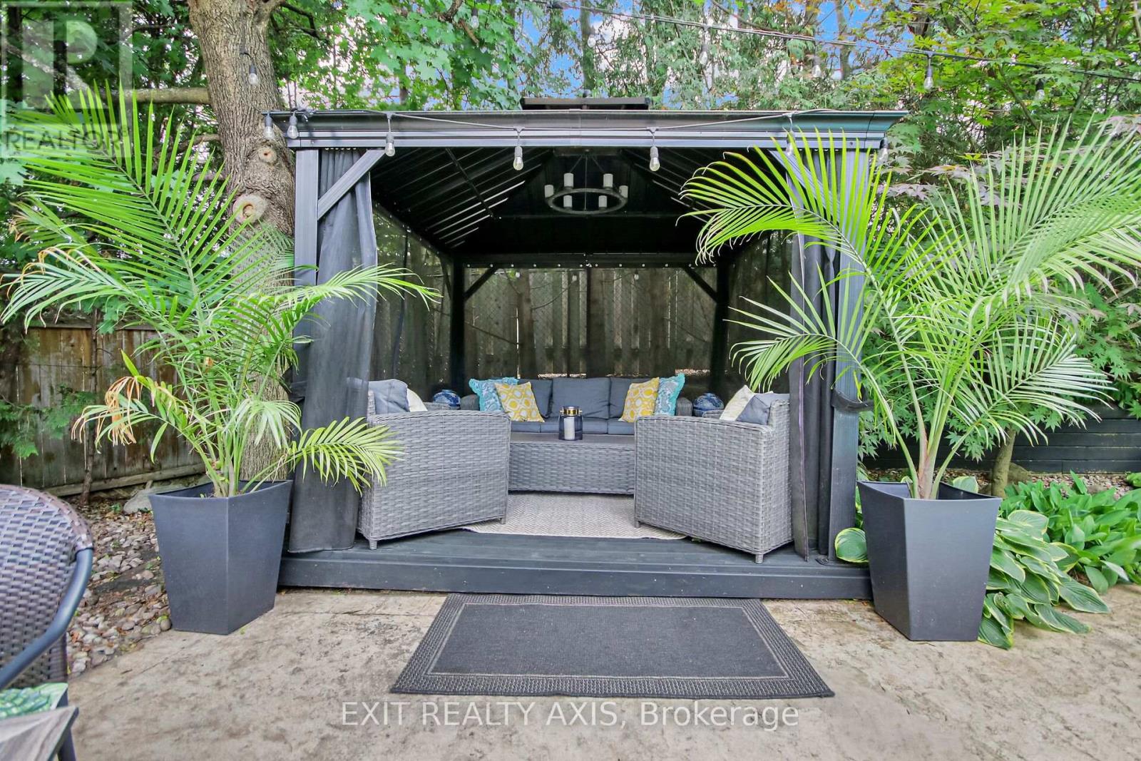Photo 41 of 155 Longshire Circle, Ottawa ON