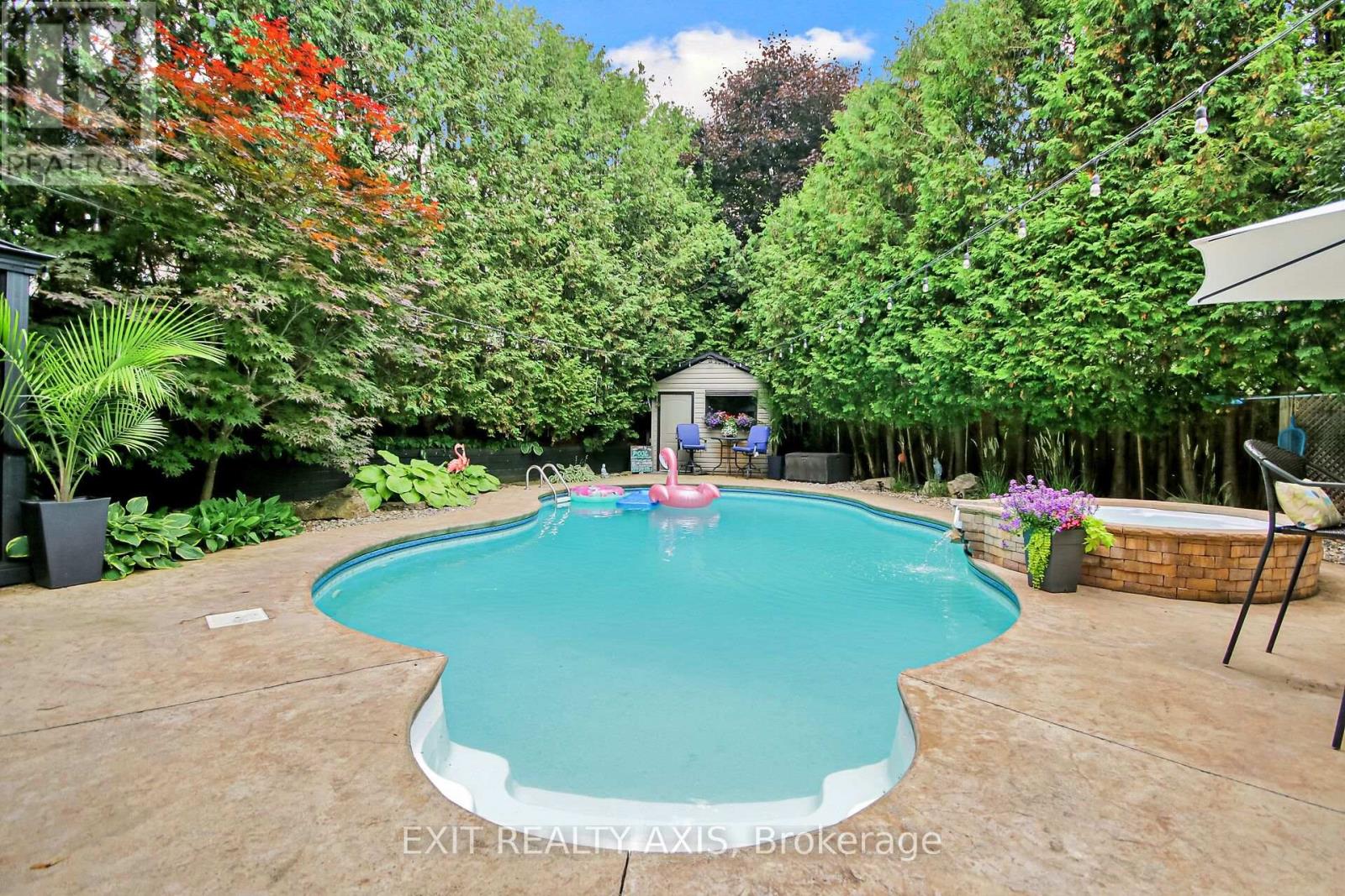 Photo 44 of 155 Longshire Circle, Ottawa ON