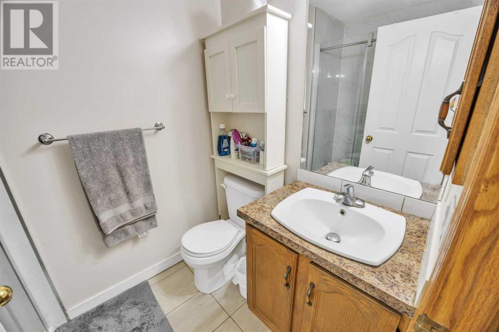 Single Family House Bi-level for Sale in  Coral Keys Drive NE Coral Springs Calgary 