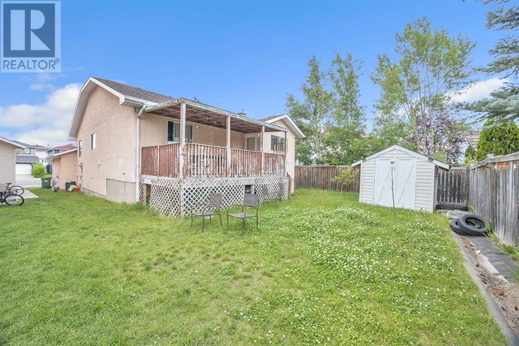 Single Family House Bi-level for Sale in  Coral Keys Drive NE Coral Springs Calgary 