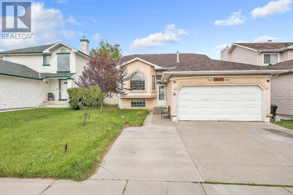 Single Family House Bi-level for Sale in  Coral Keys Drive NE Coral Springs Calgary 
