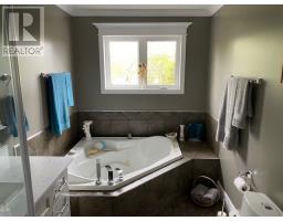 12 Juniper Drive thumbnail 22