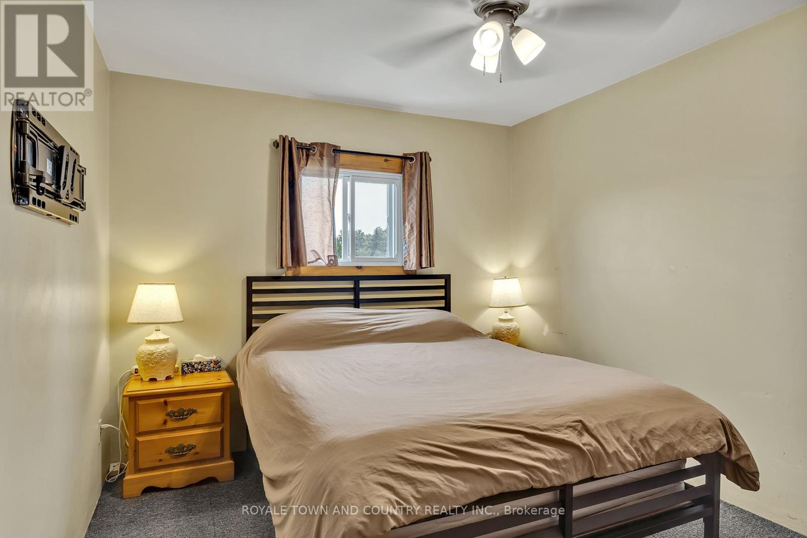 Photo 7 of 1042 Tweed Drive, Highlands East ON