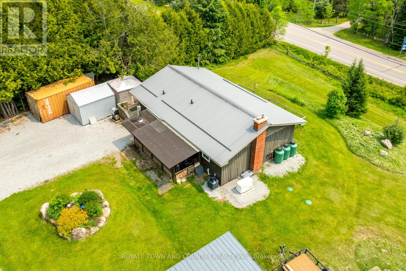 Photo 18 of 1042 Tweed Drive, Highlands East ON