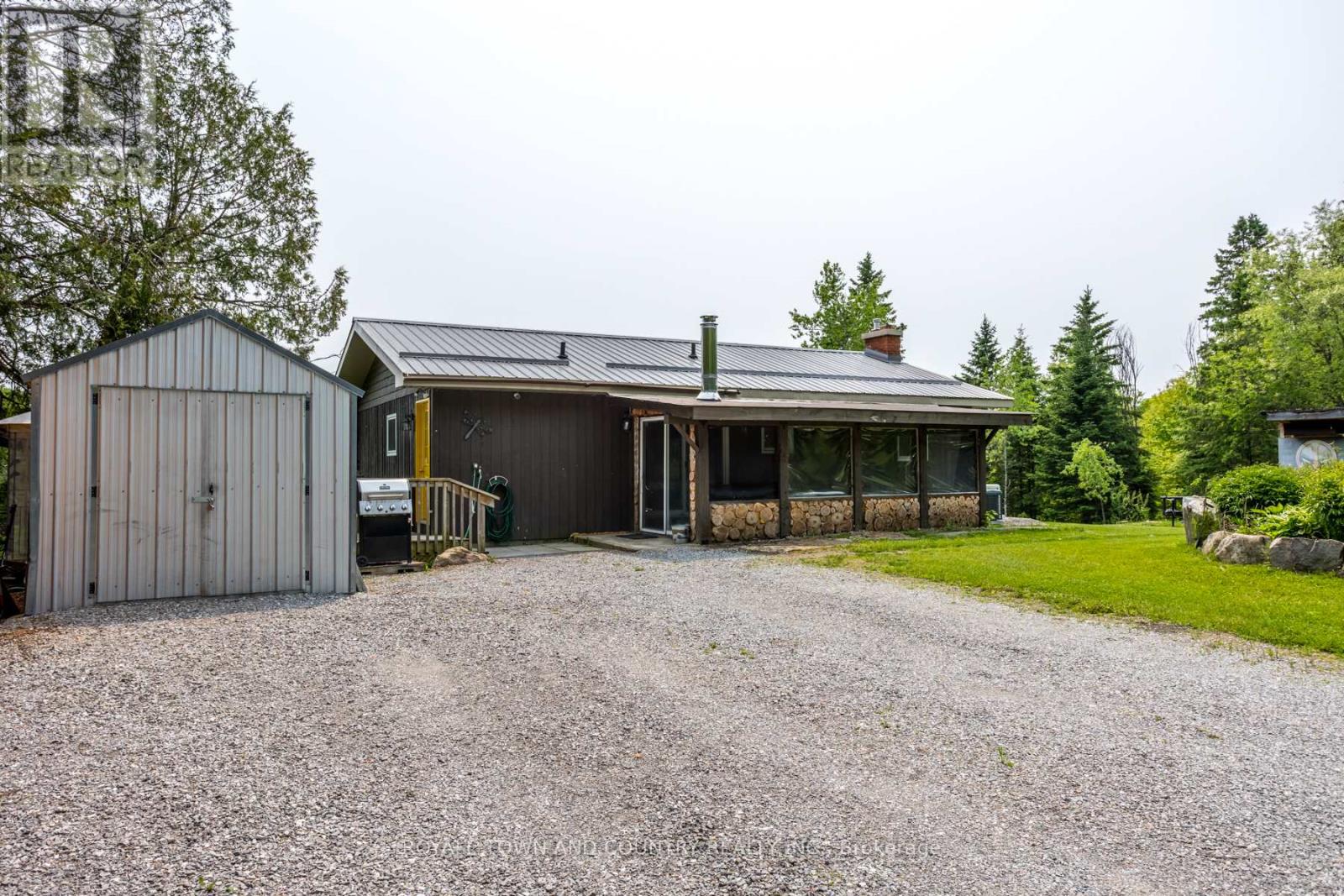 Photo 16 of 1042 Tweed Drive, Highlands East ON