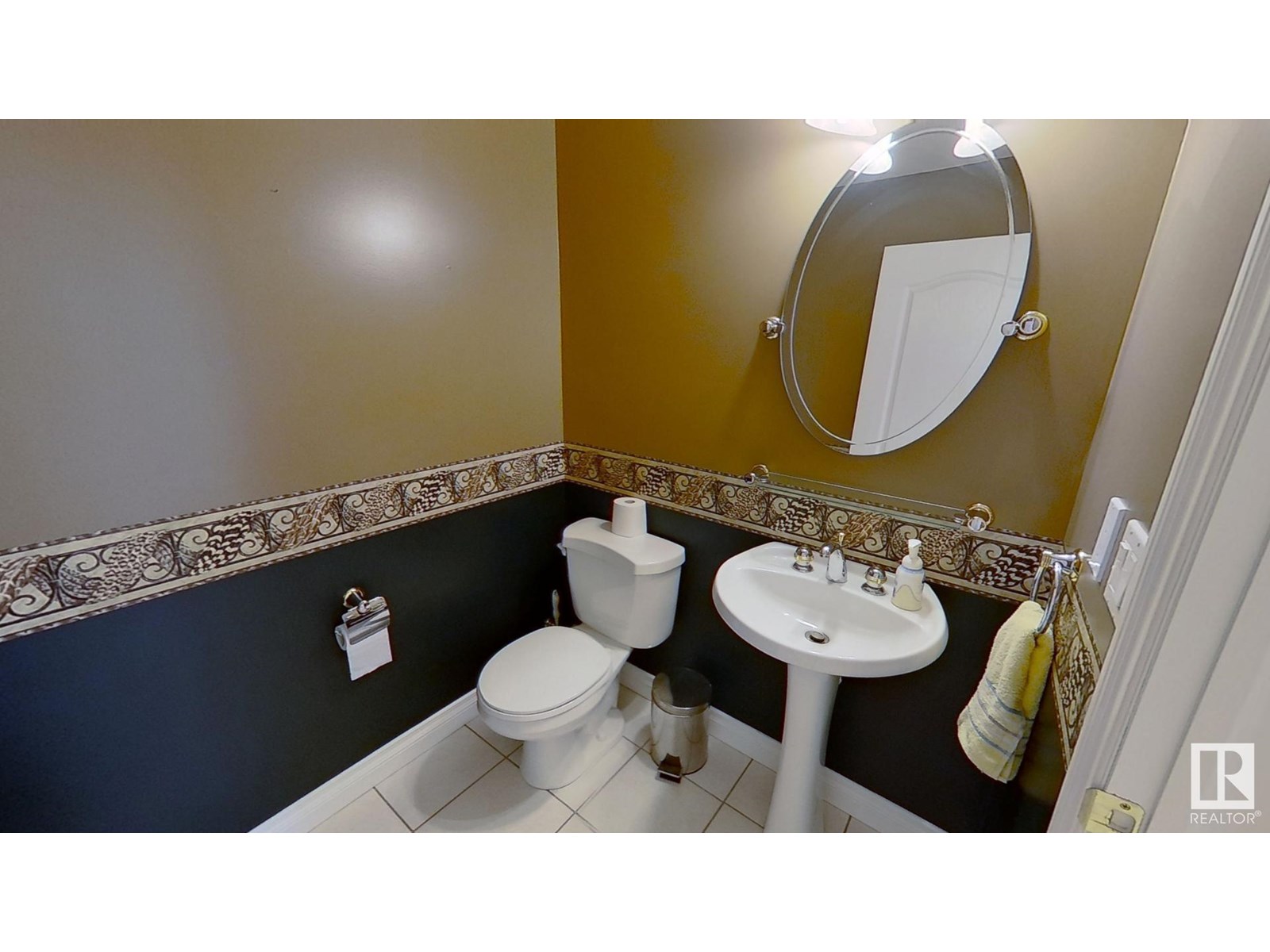 Photo 18 of 11551 14 Av Nw, Edmonton AB