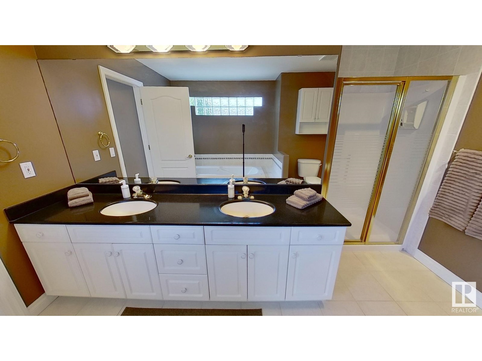 Photo 21 of 11551 14 Av Nw, Edmonton AB