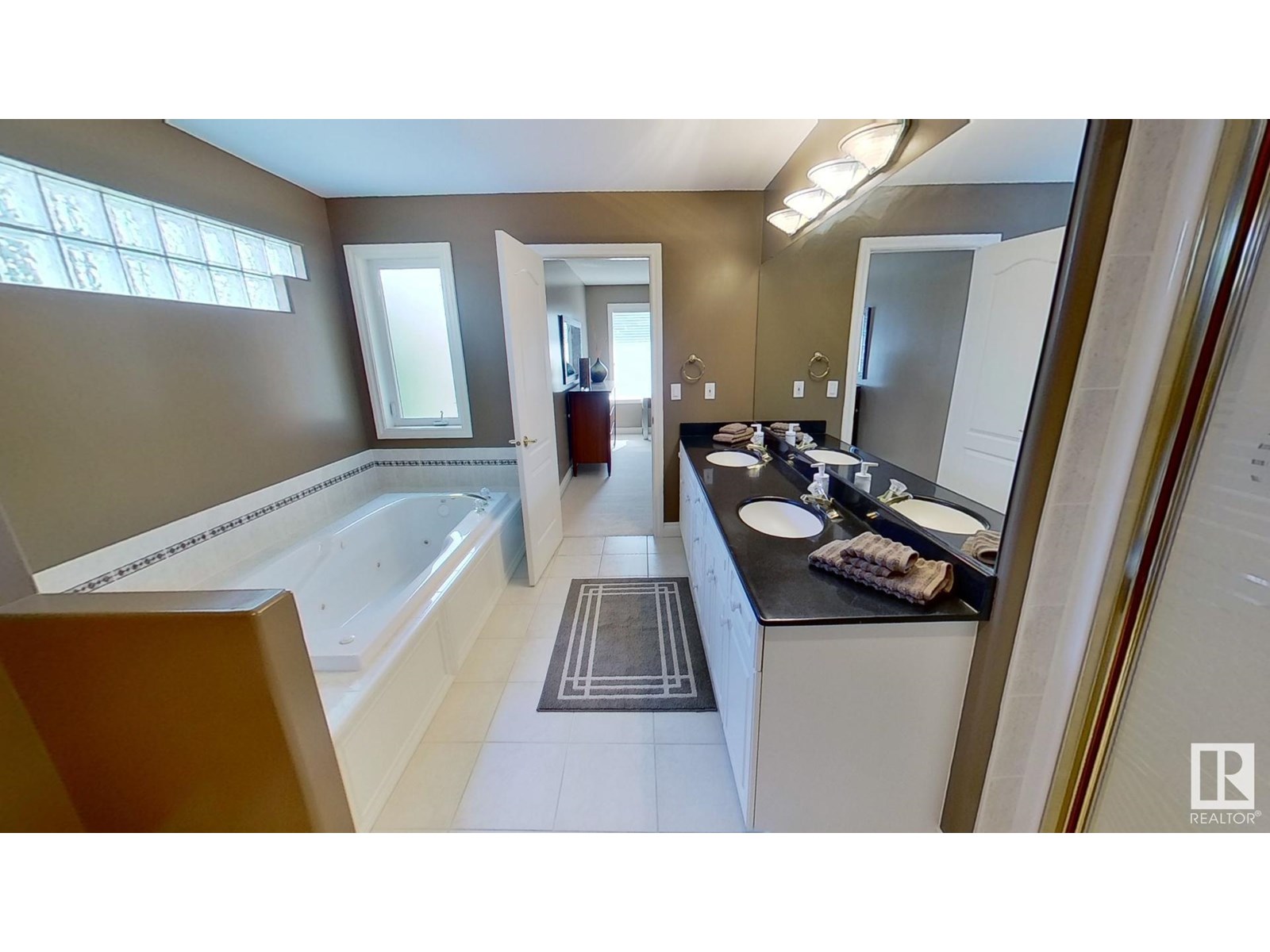 Photo 22 of 11551 14 Av Nw, Edmonton AB