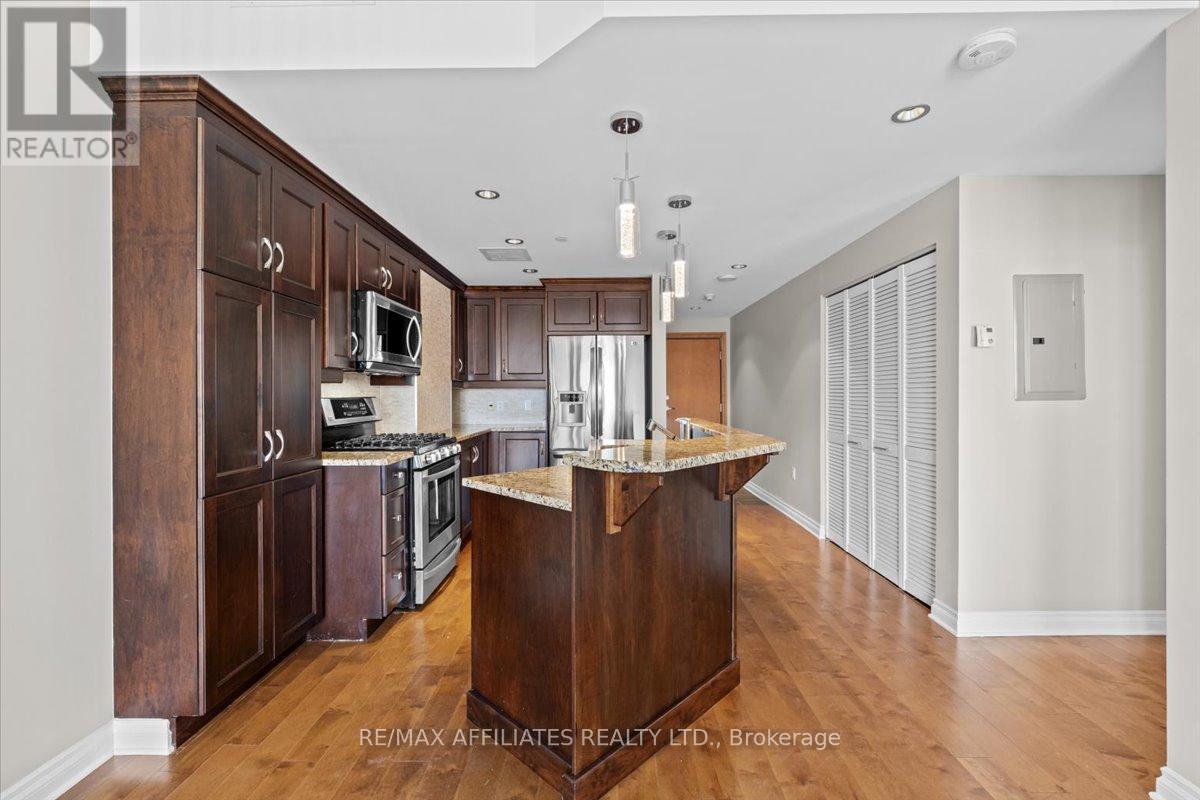 Photo 16 of 1003 90 George Street, Ottawa ON