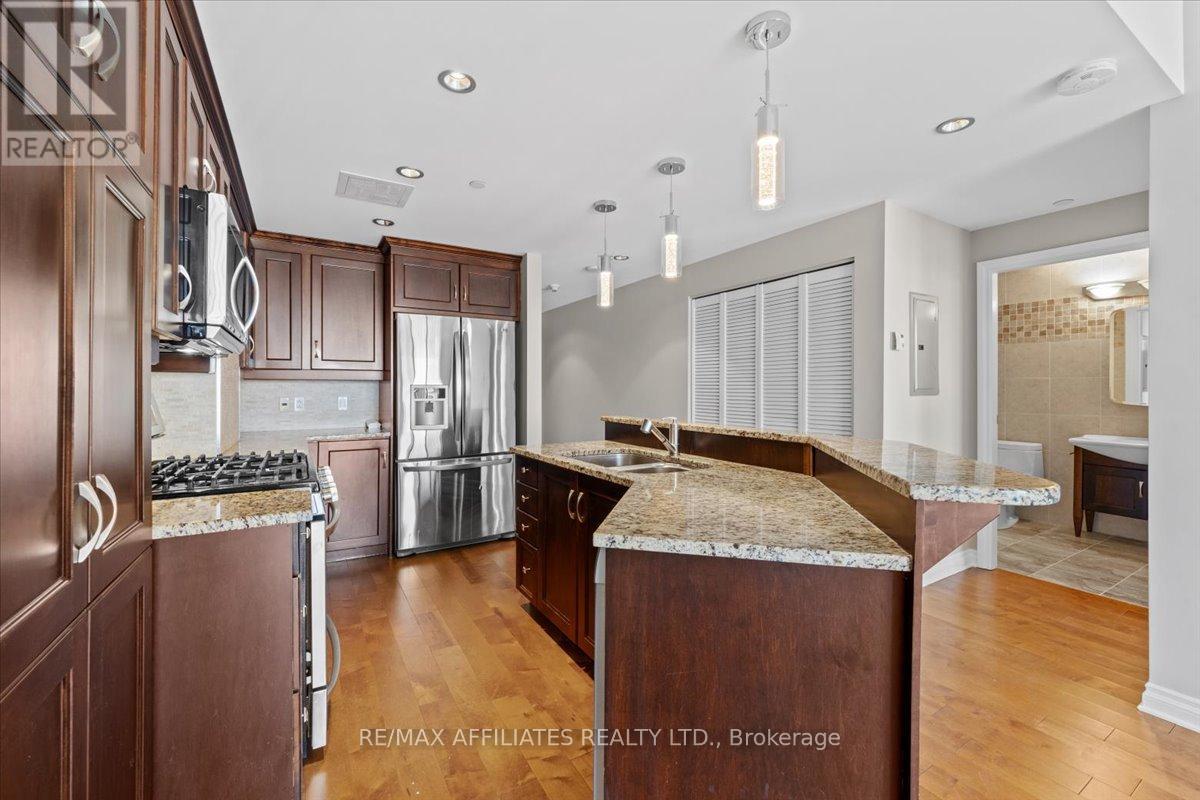 Photo 26 of 1003 90 George Street, Ottawa ON