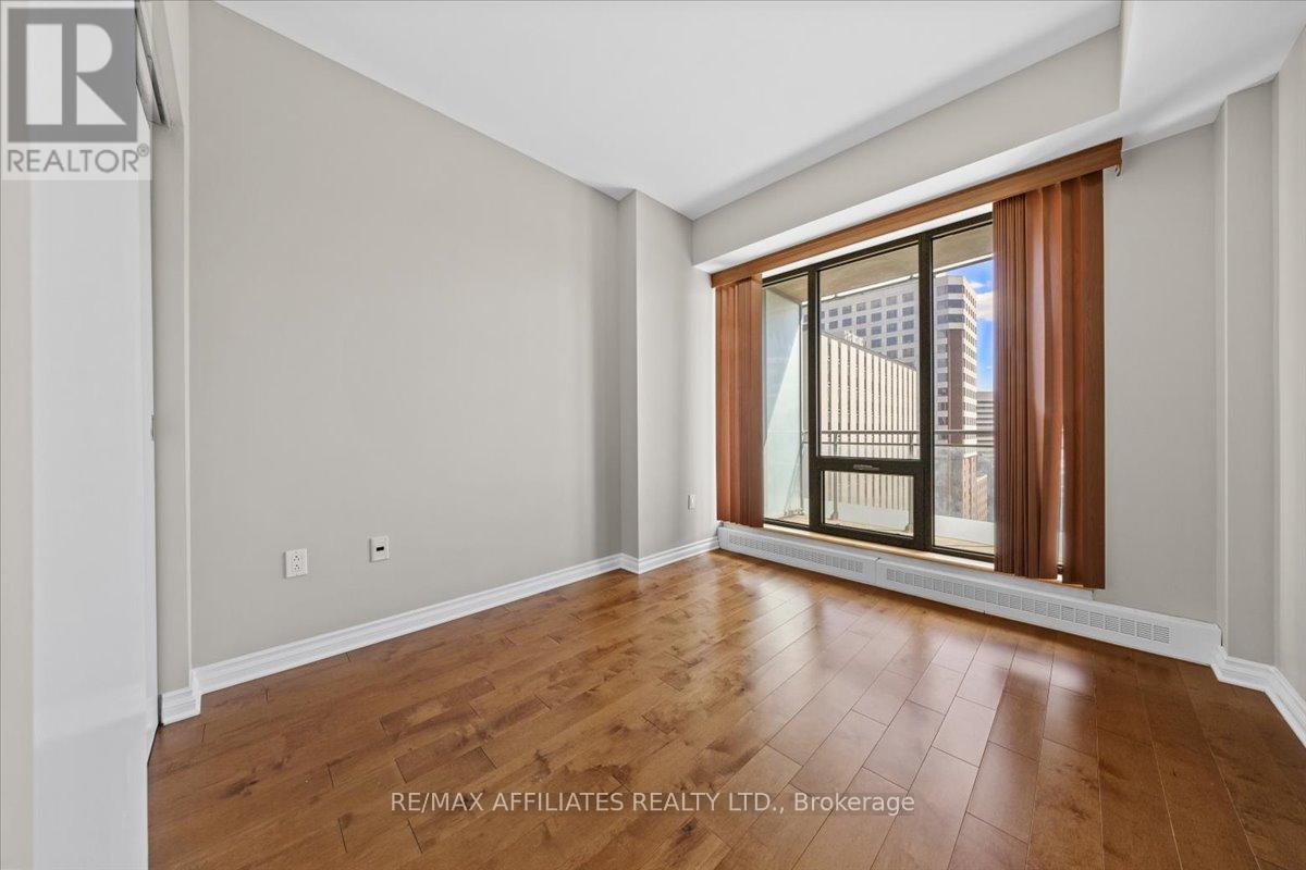 Photo 12 of 1003 90 George Street, Ottawa ON