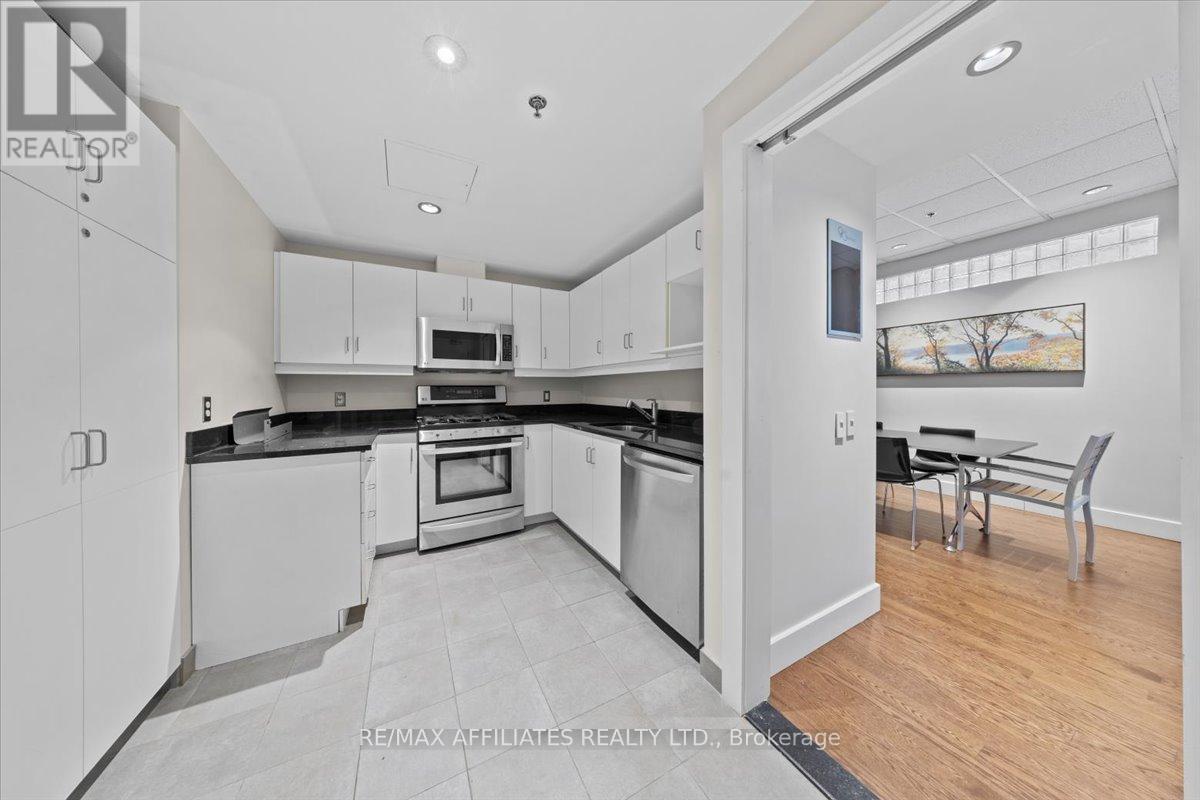 Photo 14 of 1003 90 George Street, Ottawa ON