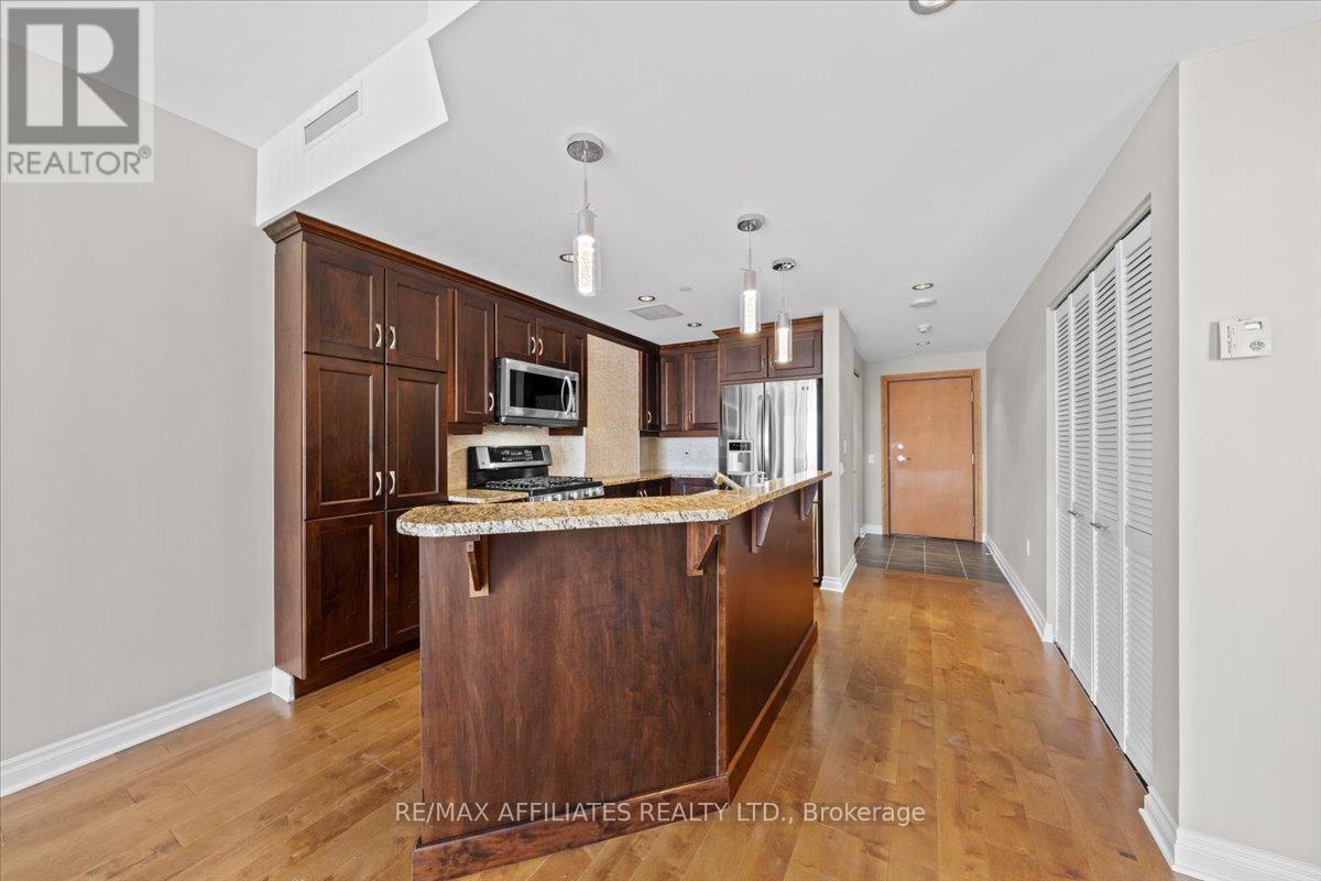 Photo 38 of 1003 90 George Street, Ottawa ON