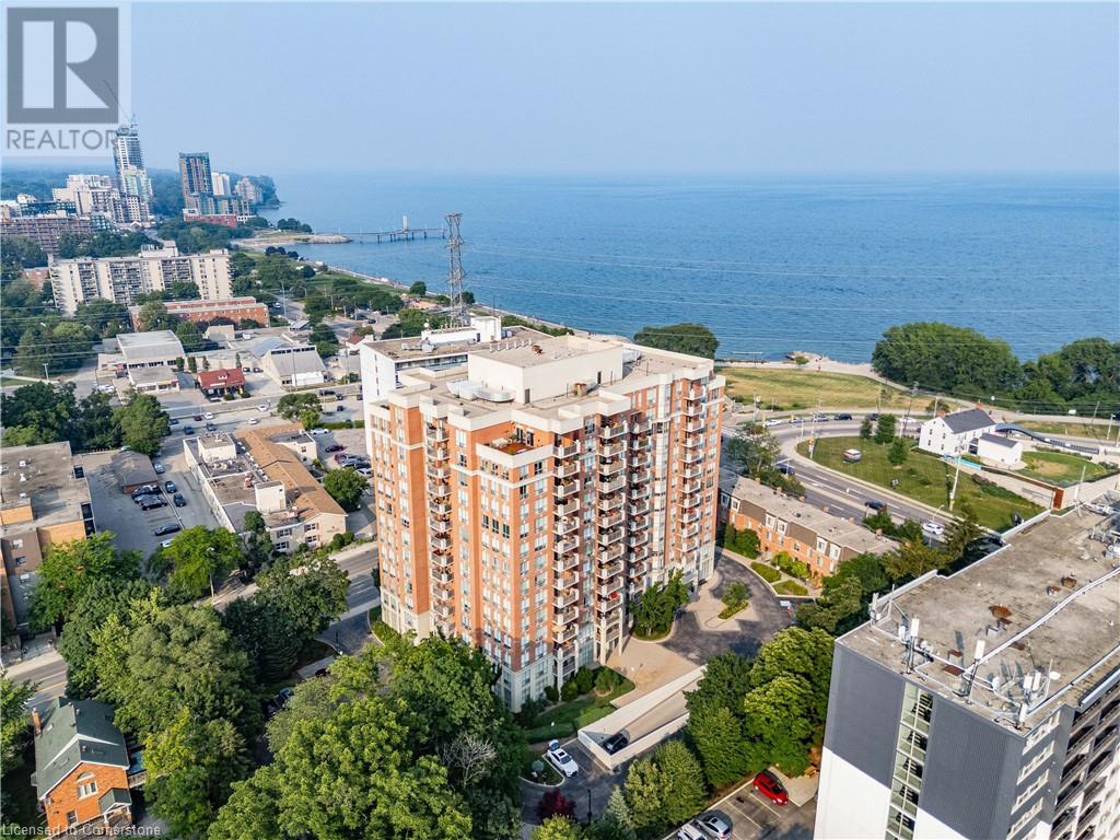 Photo 4 of 442 Maple Avenue Unit 401, Burlington ON
