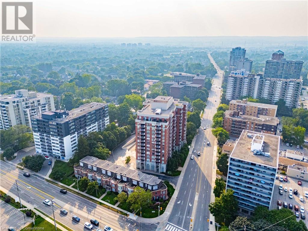 Photo 7 of 442 Maple Avenue Unit 401, Burlington ON