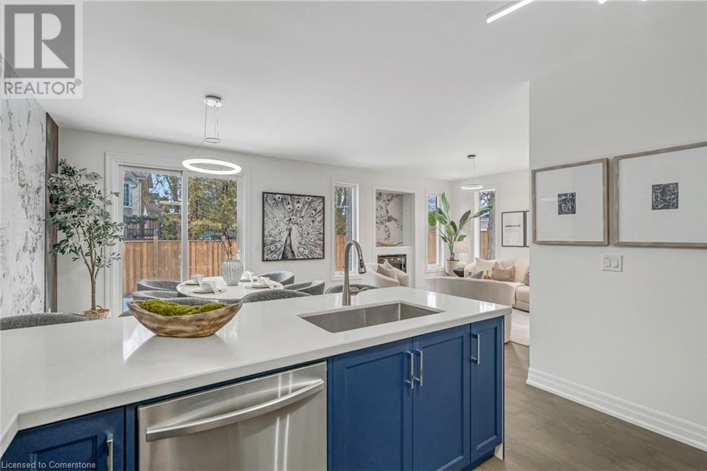 Photo 16 of 2154 Walkers Line Unit 7, Burlington ON