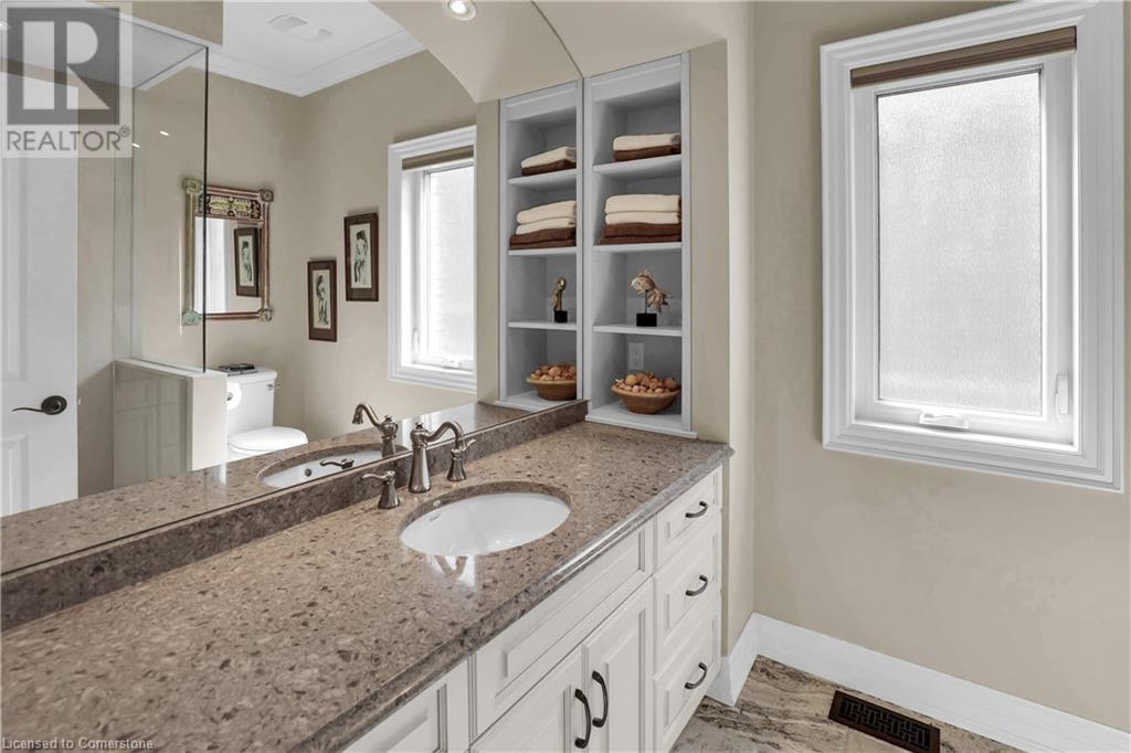 Photo 46 of 61 Lake Street Unit 4, Grimsby ON