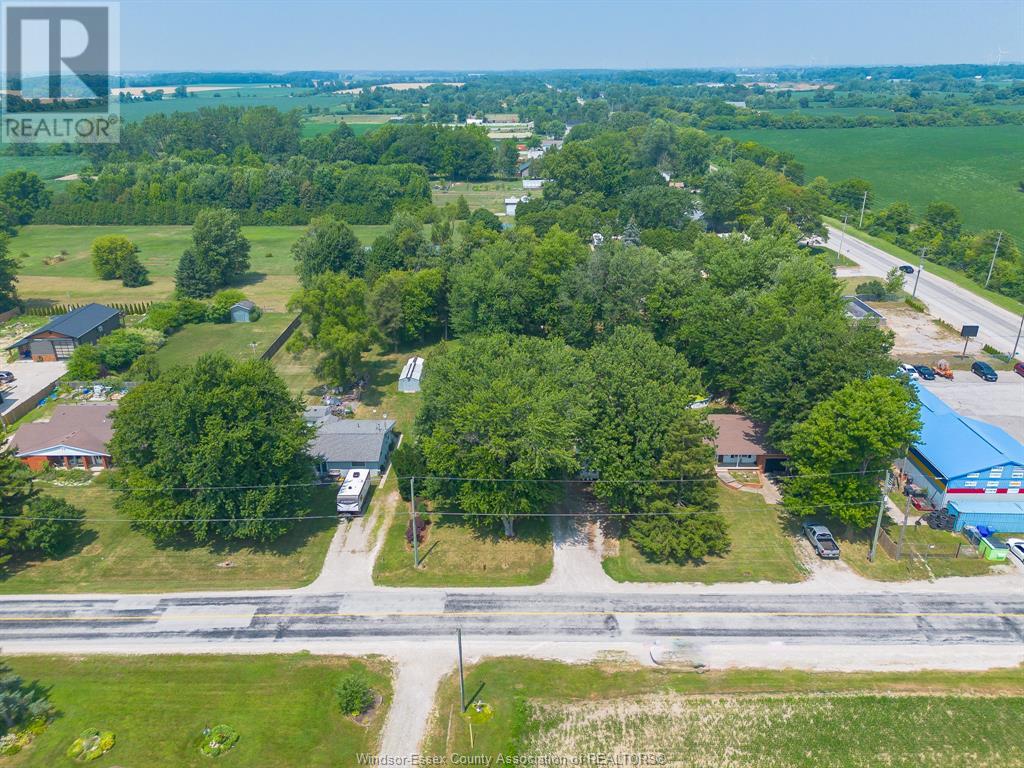 Photo 36 of 58 Road 3 West, Kingsville ON