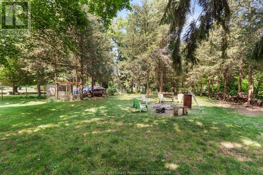 Photo 32 of 58 Road 3 West, Kingsville ON